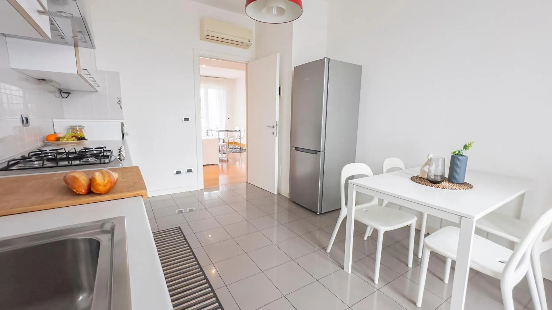 Luxury Apartment - Cesare Battisti 26A San Donato Milanese 0*,